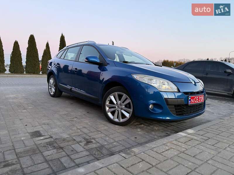 Универсал Renault Megane 2010 в Городке