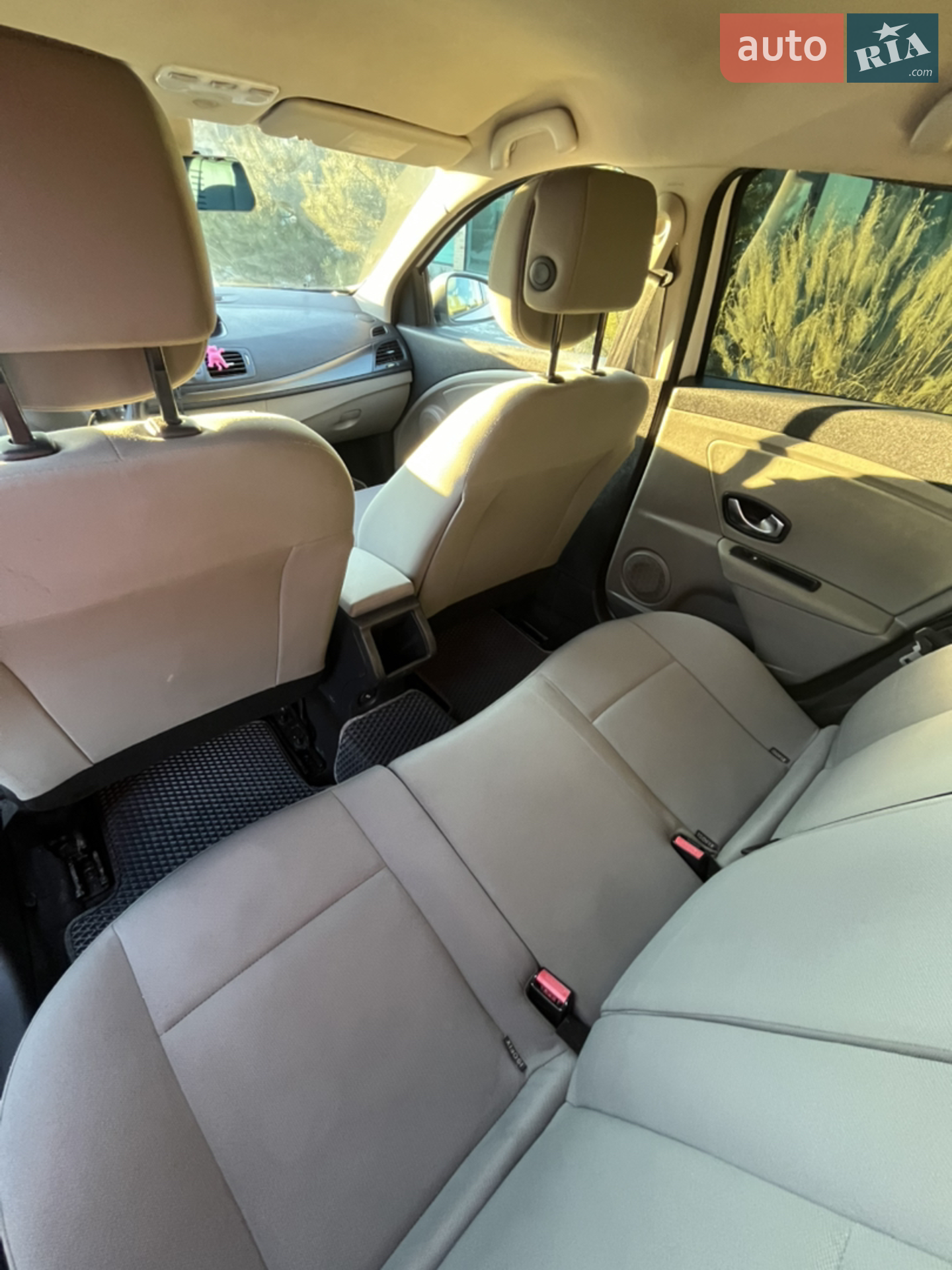 2010 Renault Megane - мініатюра 13