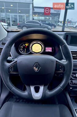 Хэтчбек Renault Megane 2010 в 