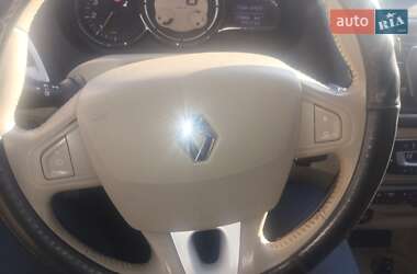 Хетчбек Renault Megane 2009 в 