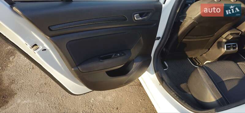 Универсал Renault Megane 2017 в Глухове фото 14 Универсал Renault Megane 2017 в Глухове