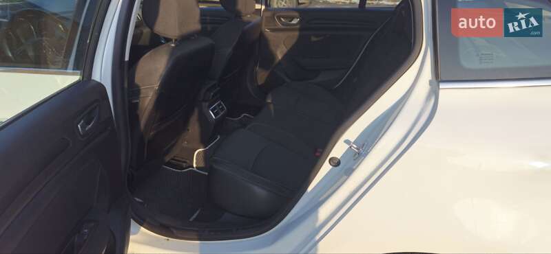 Универсал Renault Megane 2017 в Глухове фото 15 Универсал Renault Megane 2017 в Глухове