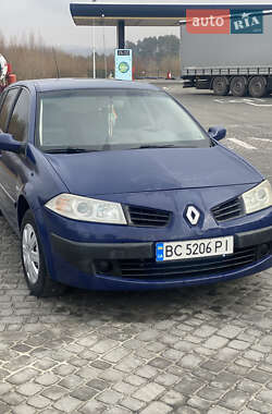 Хэтчбек Renault Megane 2006 в 