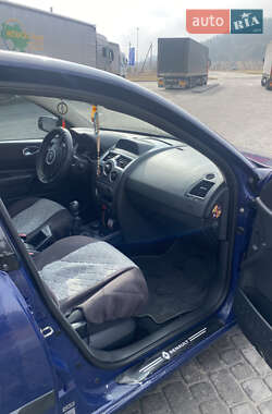 Хэтчбек Renault Megane 2006 в 