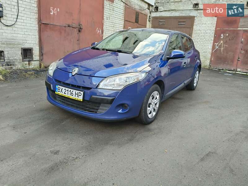 Хэтчбек Renault Megane 2009 в 