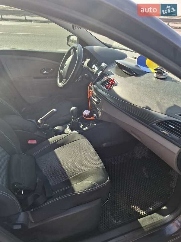 Универсал Renault Megane 2010 в Днепре фото 8 Универсал Renault Megane 2010 в Днепре
