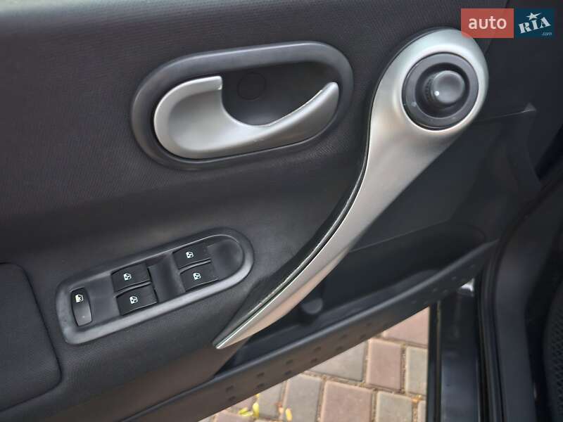 Седан Renault Megane 2009 в Кропивницком