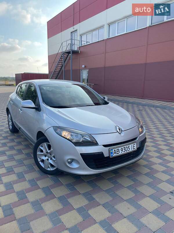 Хетчбек Renault Megane 2011 в Гайсину