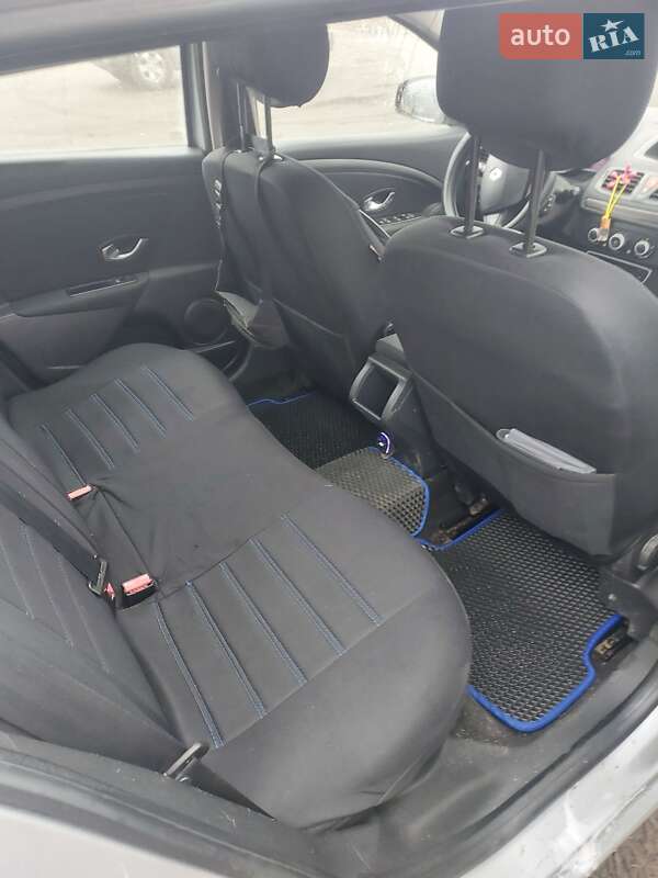 Універсал Renault Megane 2011 в Сумах