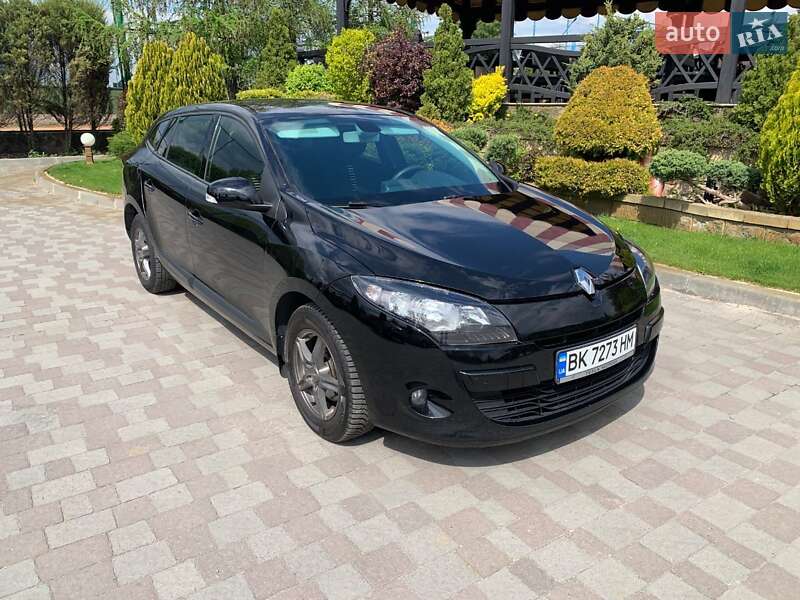 Универсал Renault Megane 2011 в Сарнах