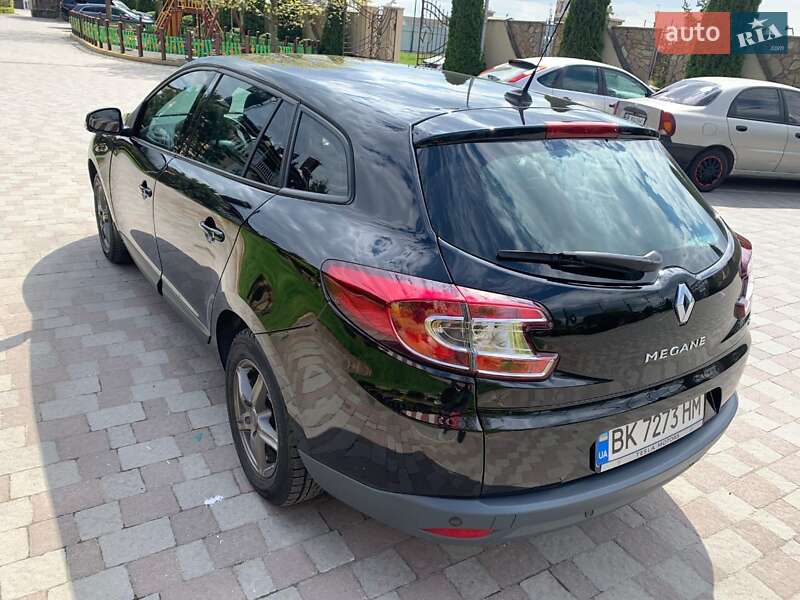 Универсал Renault Megane 2011 в Сарнах