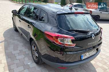 Универсал Renault Megane 2011 в 