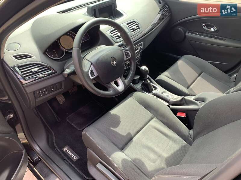 Универсал Renault Megane 2011 в Сарнах