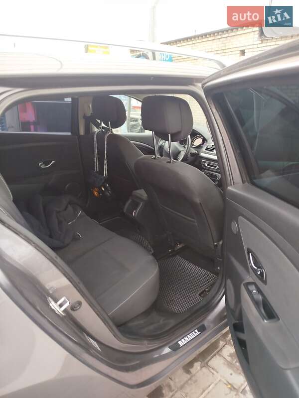 Универсал Renault Megane 2013 в Луцке фото 5 Универсал Renault Megane 2013 в Луцке