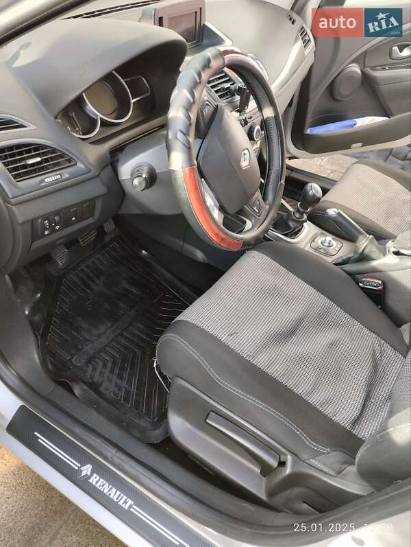 Универсал Renault Megane 2010 в Луцке фото 19 Универсал Renault Megane 2010 в Луцке