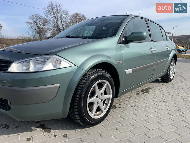 Седан Renault Megane 2005 в Вишневце