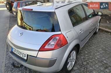 Хэтчбек Renault Megane 2005 в 