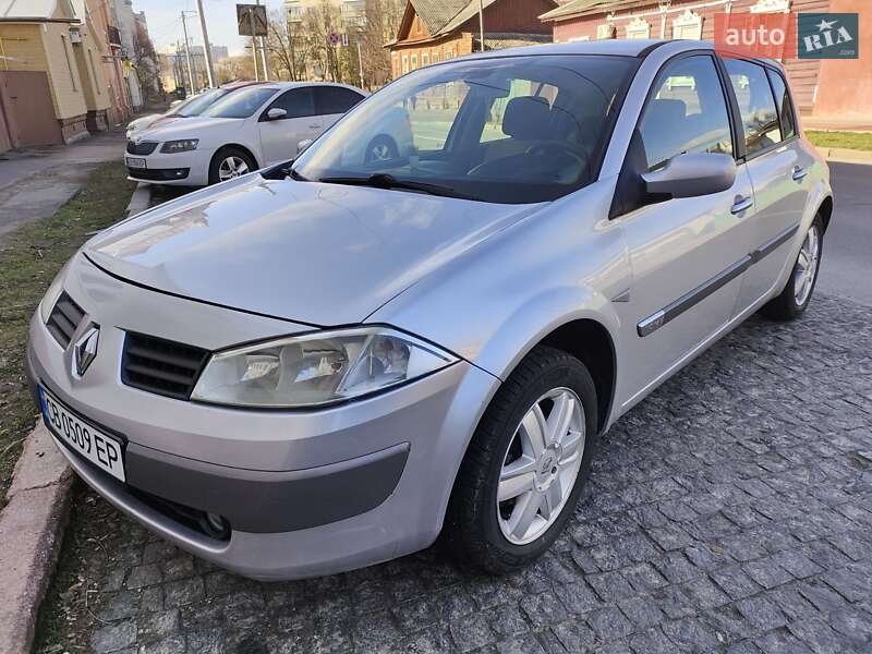 Хэтчбек Renault Megane 2005 в 