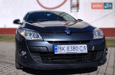 Хетчбек Renault Megane 2012 в 