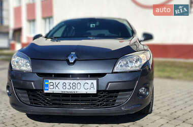 Хетчбек Renault Megane 2012 в 