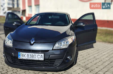 Хетчбек Renault Megane 2012 в 