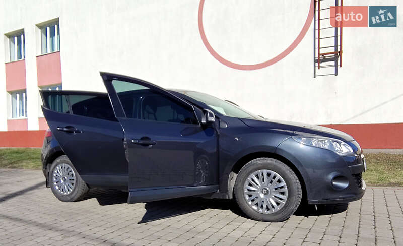 Хэтчбек Renault Megane 2012 в Дубно