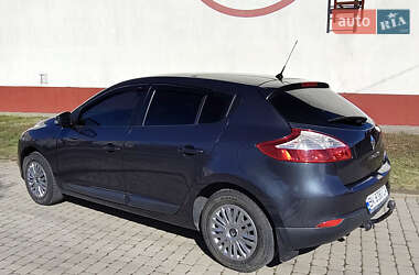 Хетчбек Renault Megane 2012 в 