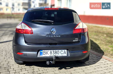 Хетчбек Renault Megane 2012 в 