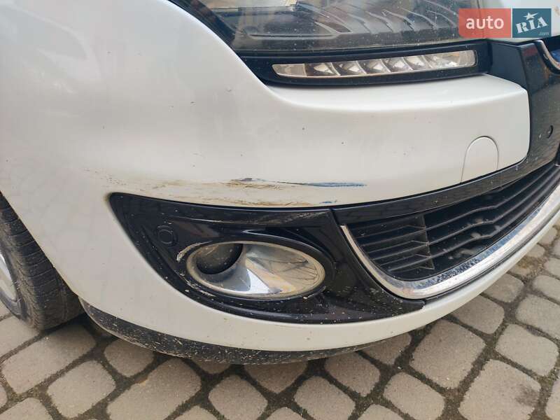 Хетчбек Renault Megane 2012 в Новояворівську