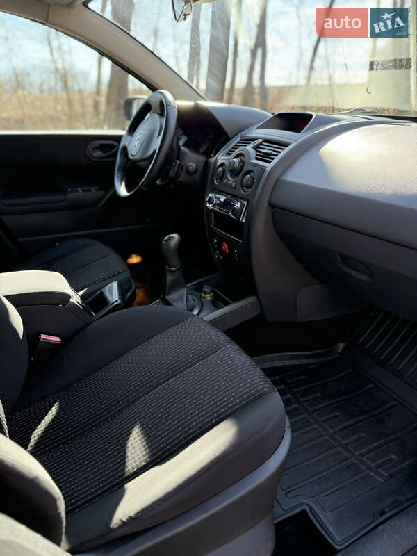 Універсал Renault Megane 2005 в Бару фото 14 Універсал Renault Megane 2005 в Бару
