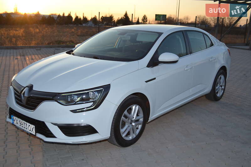 Седан Renault Megane 2019 в 