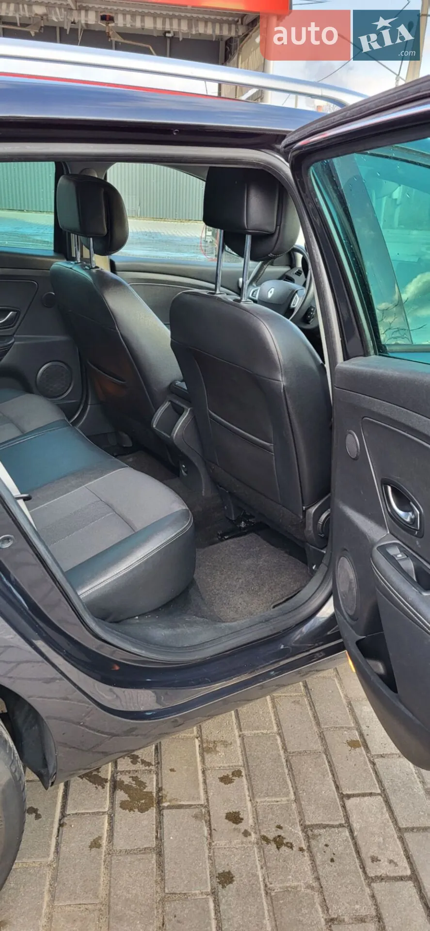 2011 Renault Megane - мініатюра 23