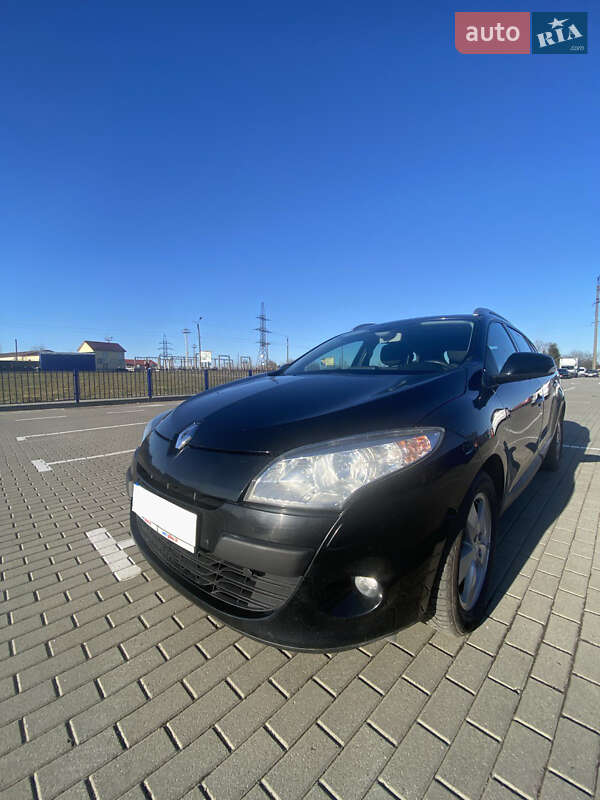 Универсал Renault Megane 2011 в Нововолынске