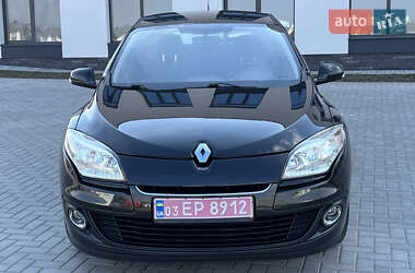 Хэтчбек Renault Megane 2012 в 