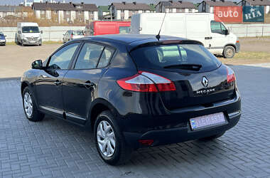 Хэтчбек Renault Megane 2012 в 