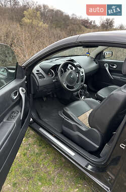 Кабриолет Renault Megane 2005 в 