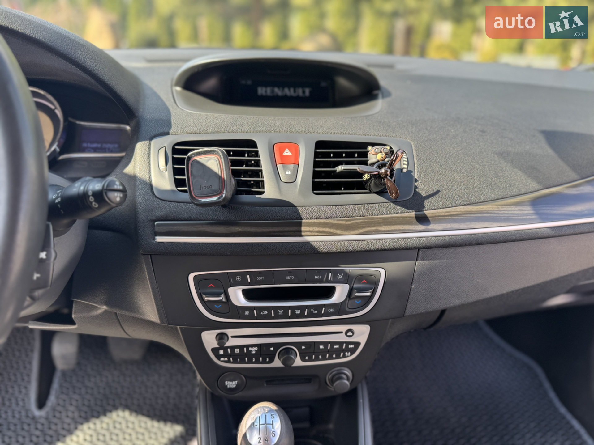 2010 Renault Megane - мініатюра 18