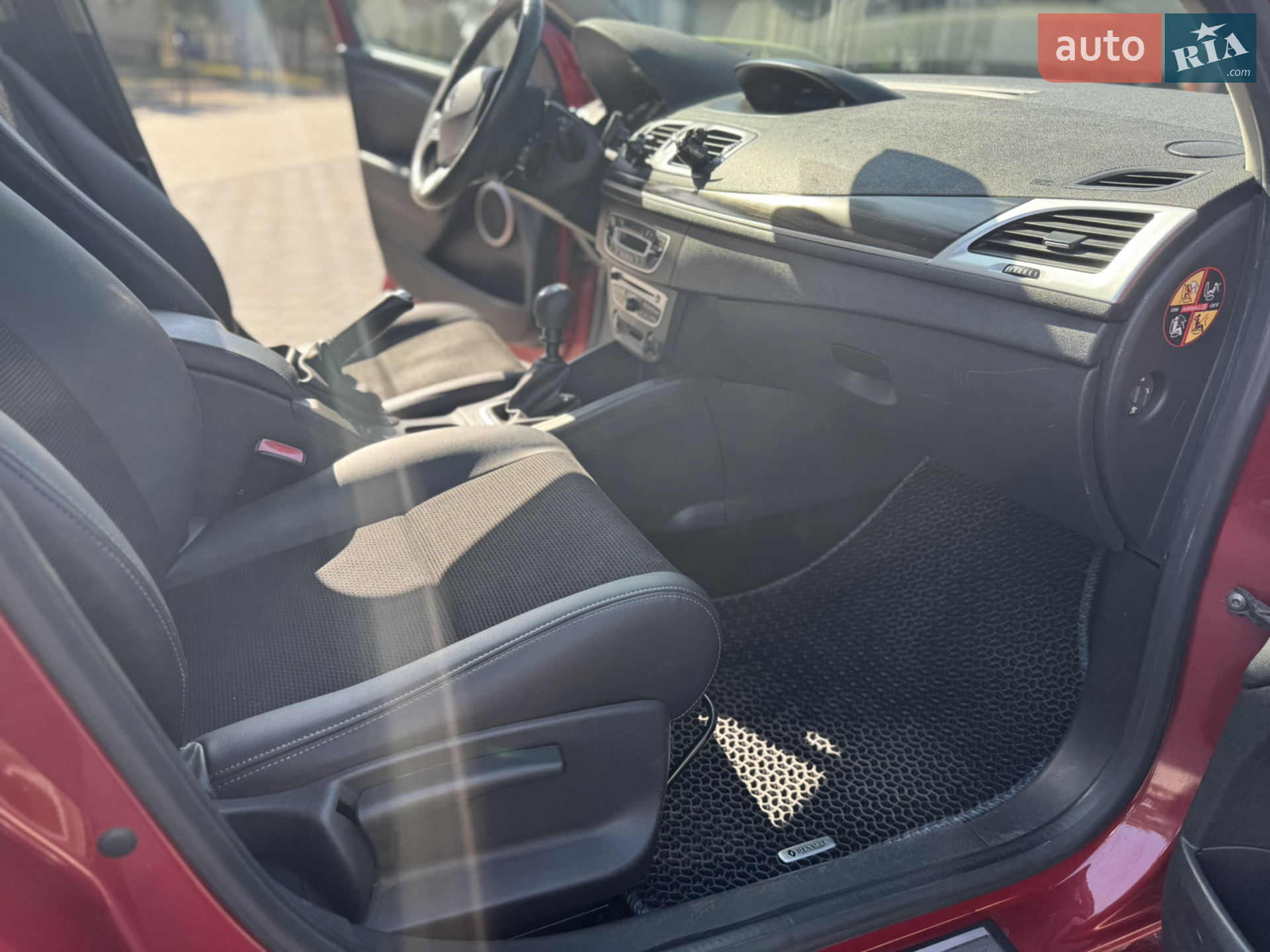 2010 Renault Megane - мініатюра 26