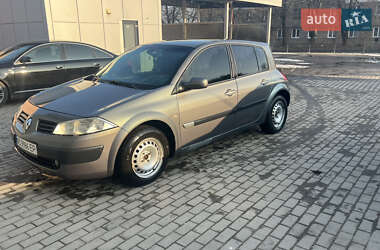 Хэтчбек Renault Megane 2003 в 