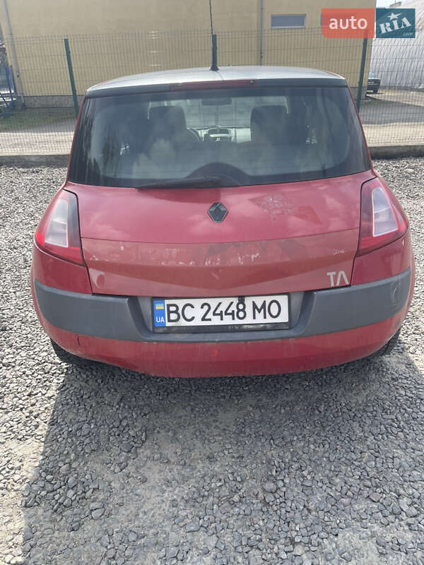 Хетчбек Renault Megane 2004 в Стрию