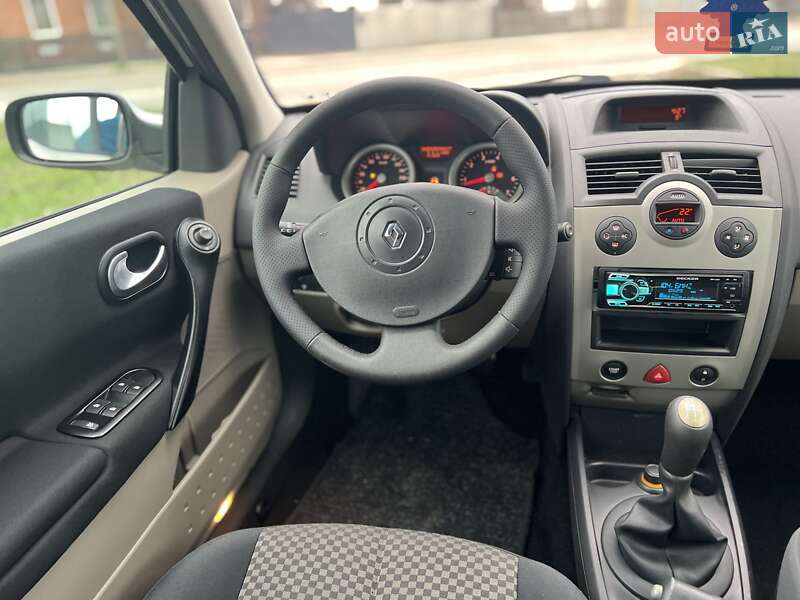 Седан Renault Megane 2003 в Лозовой