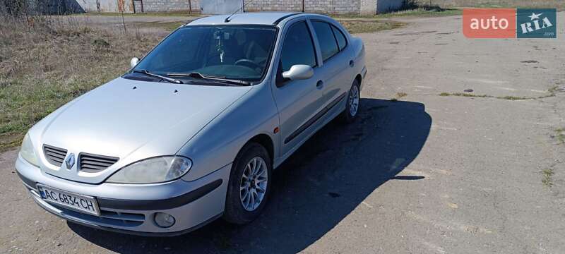 Седан Renault Megane 2003 в Нововолинську
