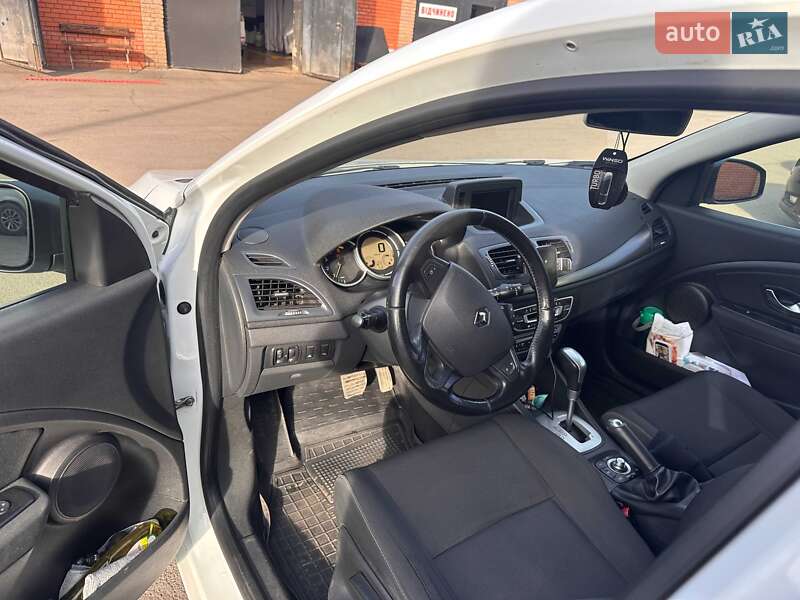 Универсал Renault Megane 2010 в Кривом Роге фото 8 Универсал Renault Megane 2010 в Кривом Роге