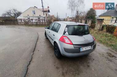Хэтчбек Renault Megane 2004 в 