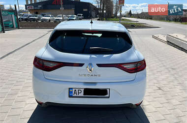 Хэтчбек Renault Megane 2016 в 