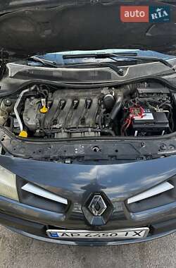 Кабріолет Renault Megane 2009 в 