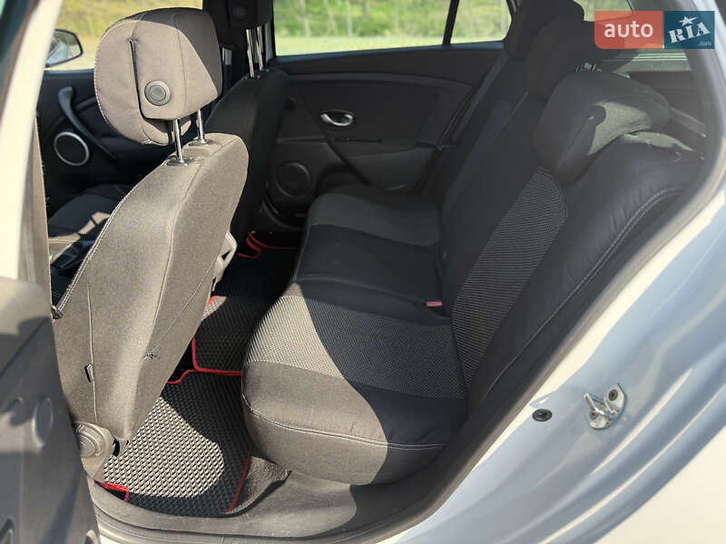 Універсал Renault Megane 2011 в Дніпрі фото 13 Універсал Renault Megane 2011 в Дніпрі