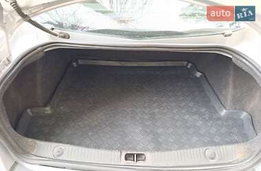 Седан Renault Megane 2004 в 