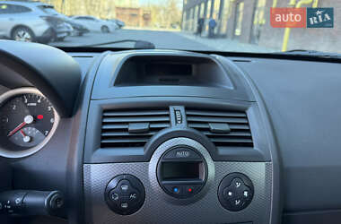 Седан Renault Megane 2005 в 