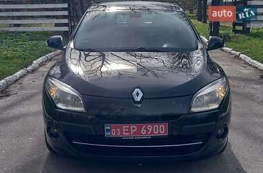 Хэтчбек Renault Megane 2011 в 